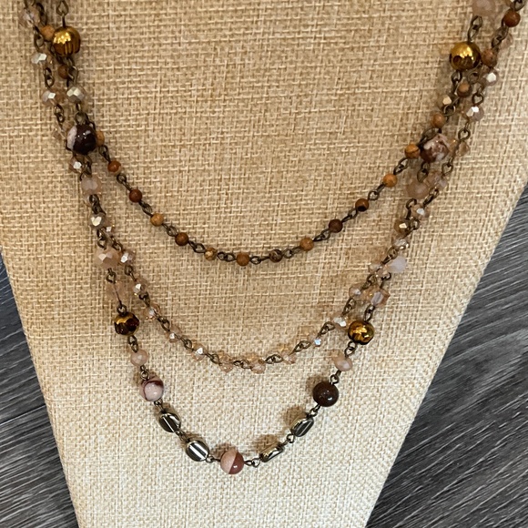 Bohemian “ Bonnie “ Magnetic Adjustable Beaded Necklace R1A - Picture 2 of 3